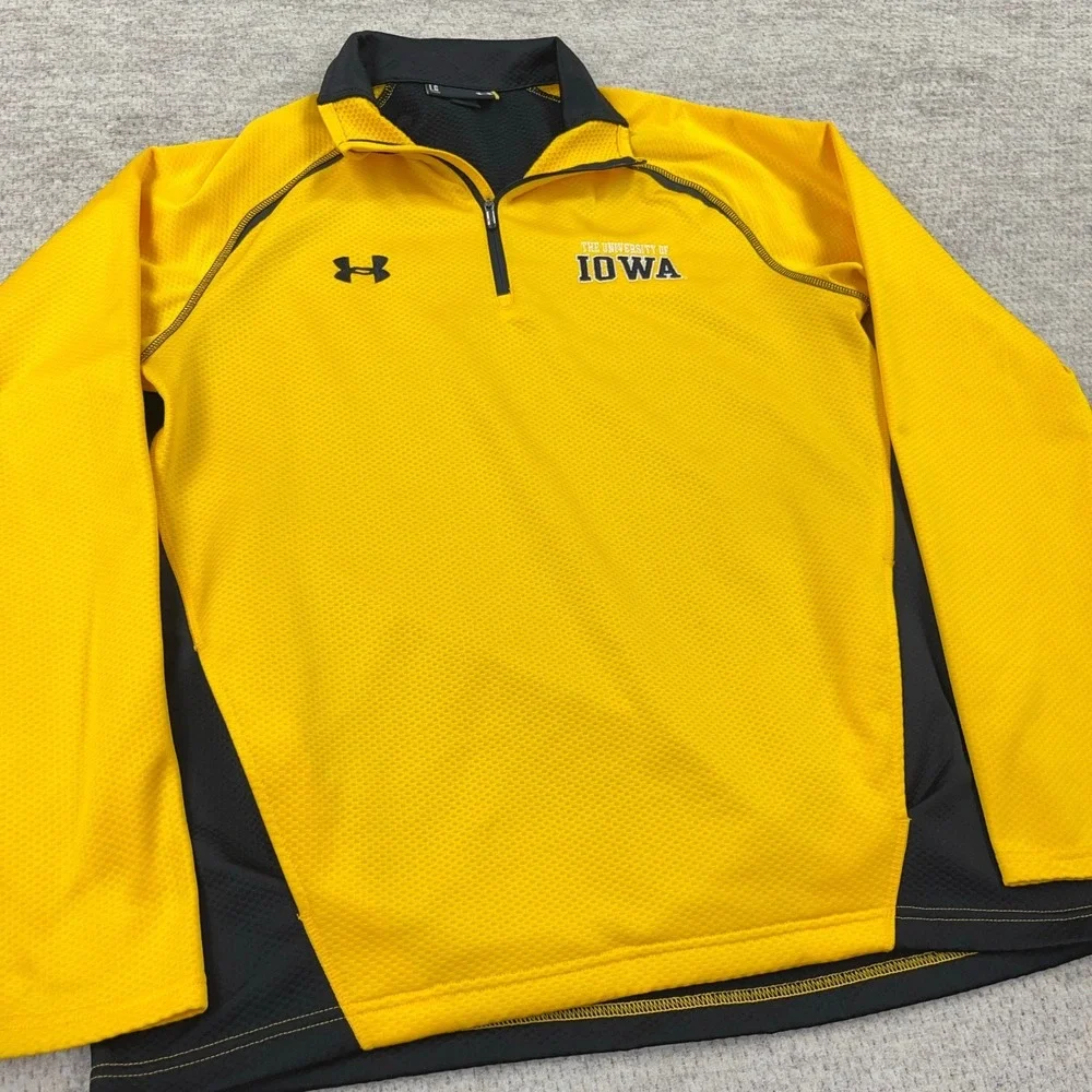 Iowa Hawkeyes Sweater Men Large Yellow Black Pullover Quarter Zip Under Armour - Picture 2 of 13